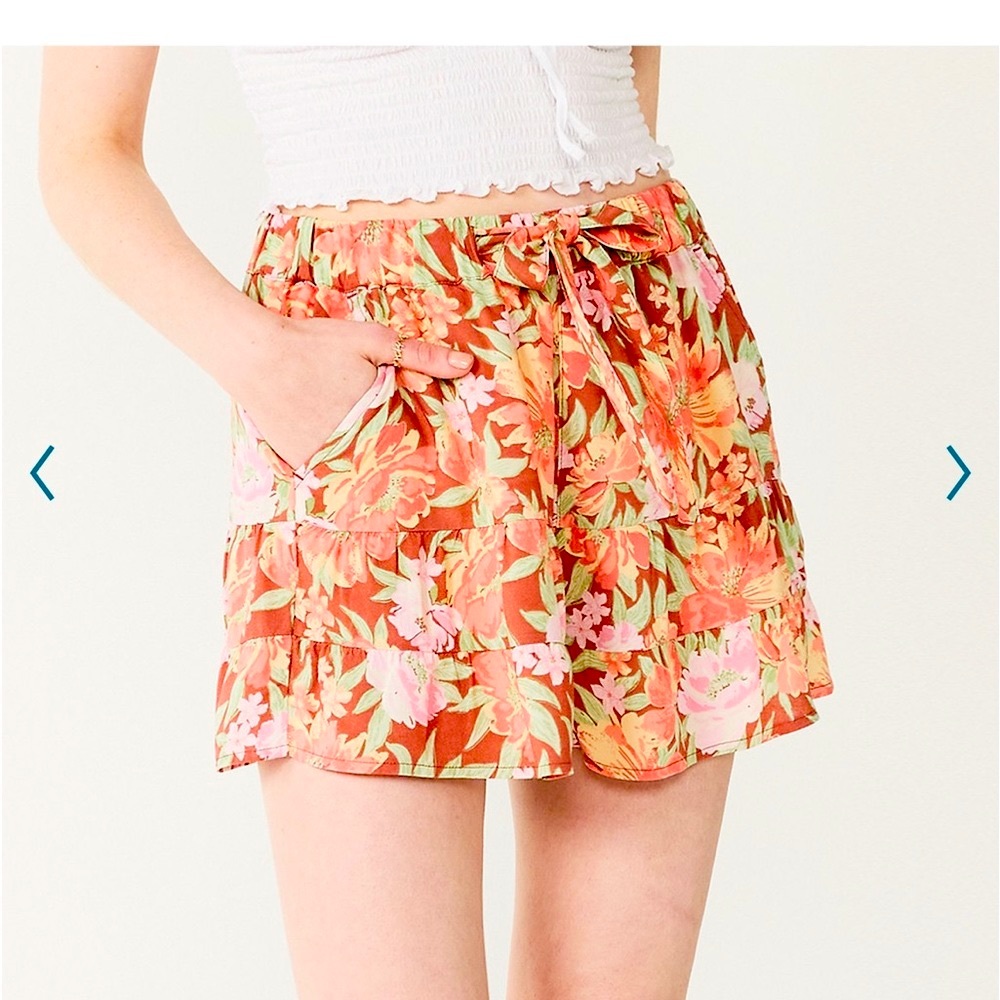 SO High Rise Ruffled Tiered Shorts